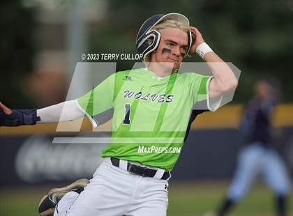 Thumbnail 2 in Salem Hills vs. Timpanogos (UHSAA 5A Bracket Play) photogallery.