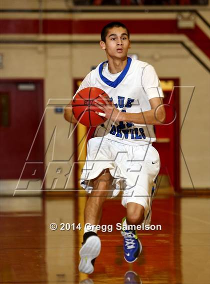 Thumbnail 2 in Davis vs Fairfield (Bronco Roundup) photogallery.