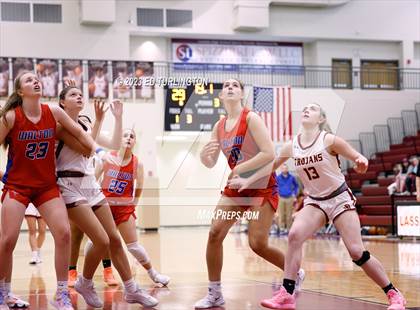 Thumbnail 1 in Walton @ Lassiter photogallery.