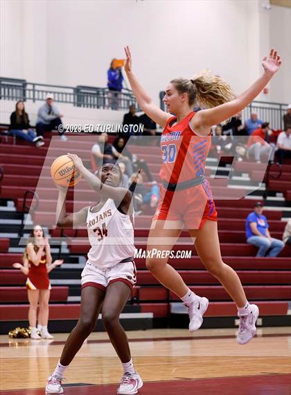 Thumbnail 3 in Walton @ Lassiter photogallery.