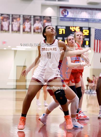 Thumbnail 1 in Walton @ Lassiter photogallery.