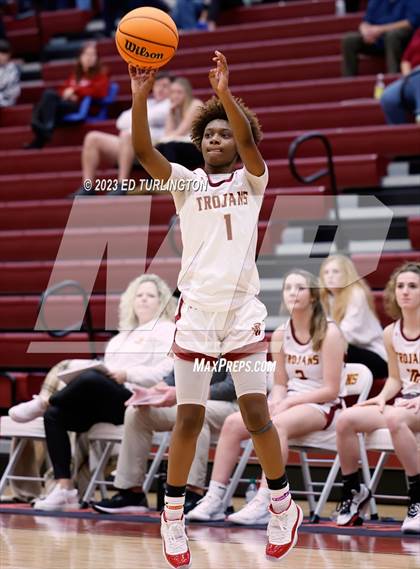 Thumbnail 3 in Walton @ Lassiter photogallery.