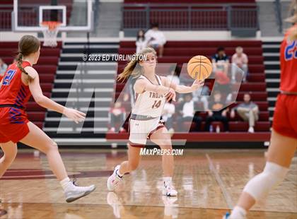Thumbnail 1 in Walton @ Lassiter photogallery.