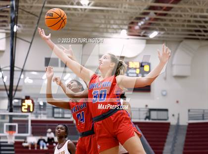 Thumbnail 2 in Walton @ Lassiter photogallery.