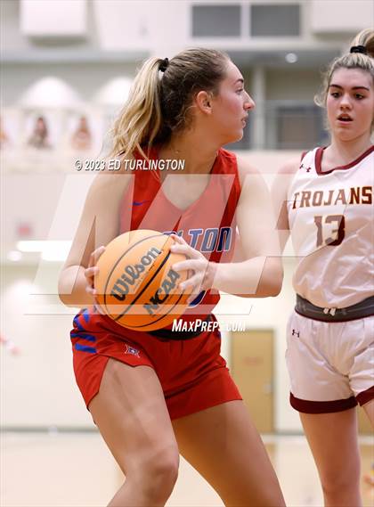 Thumbnail 1 in Walton @ Lassiter photogallery.