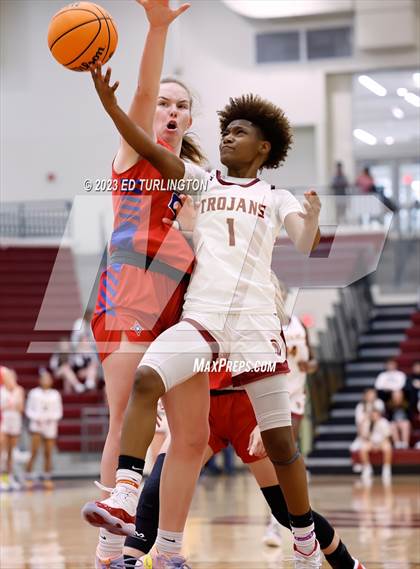 Thumbnail 3 in Walton @ Lassiter photogallery.