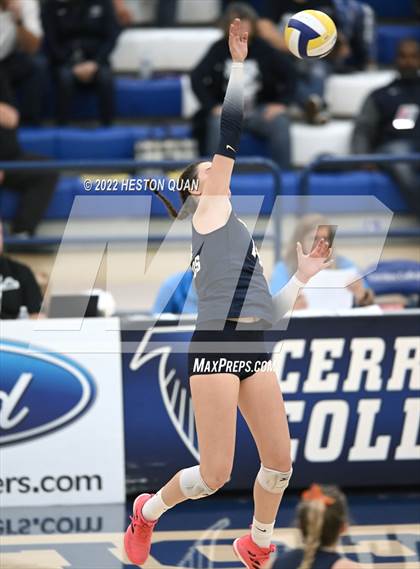 Thumbnail 1 in Vista Murrieta vs. Aliso Niguel (CIF=SS D2 Final) photogallery.