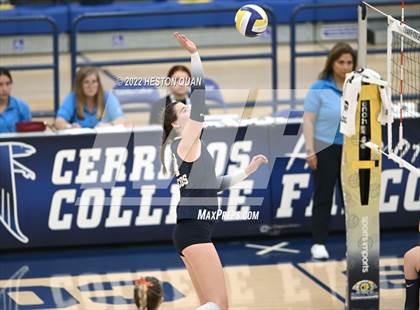 Thumbnail 3 in Vista Murrieta vs. Aliso Niguel (CIF=SS D2 Final) photogallery.