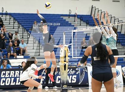 Thumbnail 2 in Vista Murrieta vs. Aliso Niguel (CIF=SS D2 Final) photogallery.