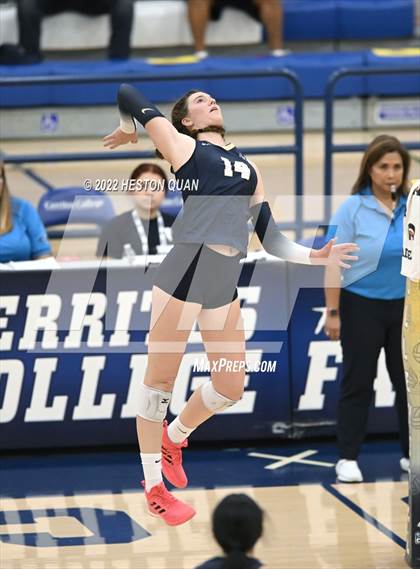 Thumbnail 2 in Vista Murrieta vs. Aliso Niguel (CIF=SS D2 Final) photogallery.