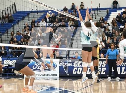 Thumbnail 1 in Vista Murrieta vs. Aliso Niguel (CIF=SS D2 Final) photogallery.