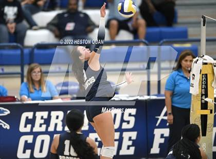 Thumbnail 2 in Vista Murrieta vs. Aliso Niguel (CIF=SS D2 Final) photogallery.