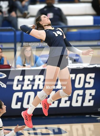 Thumbnail 2 in Vista Murrieta vs. Aliso Niguel (CIF=SS D2 Final) photogallery.
