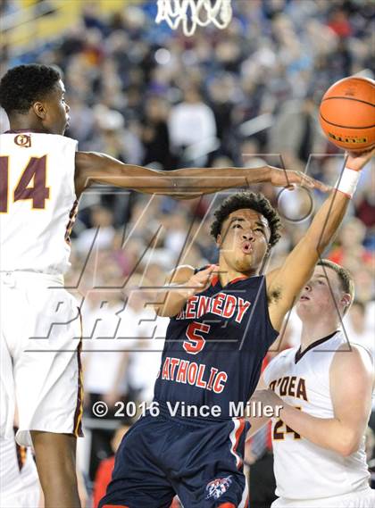 Thumbnail 1 in O'Dea vs Kennedy Catholic (WIAA 3A Semifinal)  photogallery.
