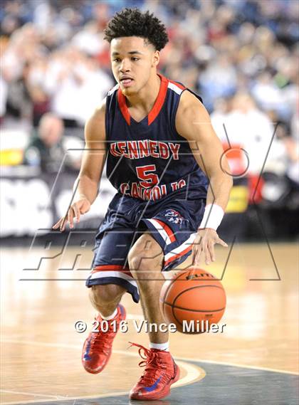 Thumbnail 1 in O'Dea vs Kennedy Catholic (WIAA 3A Semifinal)  photogallery.