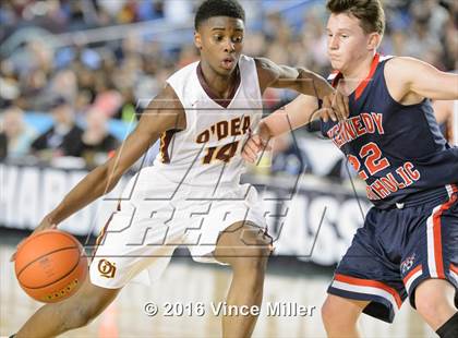 Thumbnail 2 in O'Dea vs Kennedy Catholic (WIAA 3A Semifinal)  photogallery.