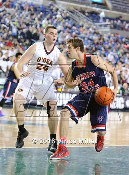 Thumbnail 1 in O'Dea vs Kennedy Catholic (WIAA 3A Semifinal)  photogallery.