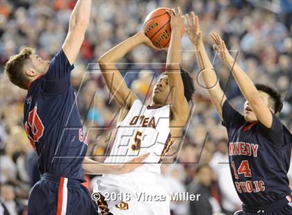 Thumbnail 2 in O'Dea vs Kennedy Catholic (WIAA 3A Semifinal)  photogallery.