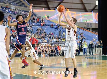 Thumbnail 1 in O'Dea vs Kennedy Catholic (WIAA 3A Semifinal)  photogallery.