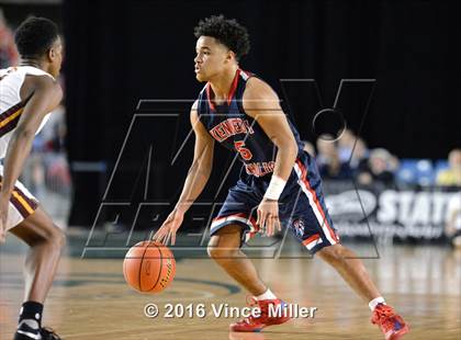 Thumbnail 1 in O'Dea vs Kennedy Catholic (WIAA 3A Semifinal)  photogallery.