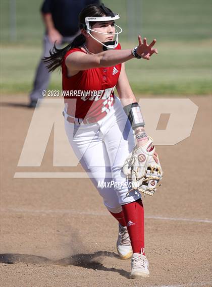 Thumbnail 1 in McClatchy @ Monterey Trail photogallery.