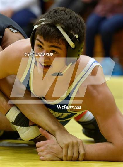 Thumbnail 2 in SCHSL 1-AAAAA Regional Tournament photogallery.