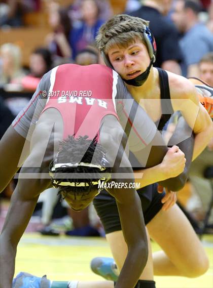 Thumbnail 2 in SCHSL 1-AAAAA Regional Tournament photogallery.