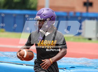 Thumbnail 3 in Germantown vs DeSoto Central (U of Memphis 7v7) photogallery.
