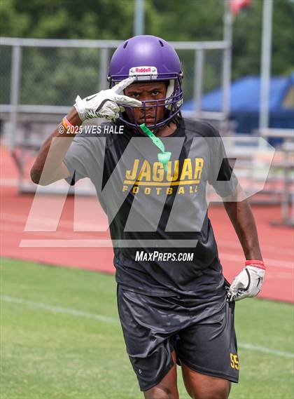 Thumbnail 2 in Germantown vs DeSoto Central (U of Memphis 7v7) photogallery.
