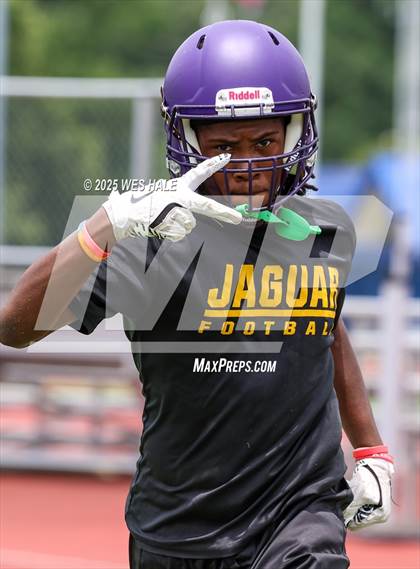 Thumbnail 3 in Germantown vs DeSoto Central (U of Memphis 7v7) photogallery.