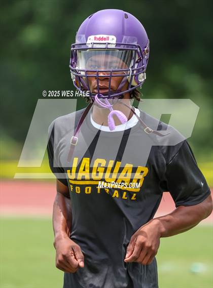 Thumbnail 2 in Germantown vs DeSoto Central (U of Memphis 7v7) photogallery.