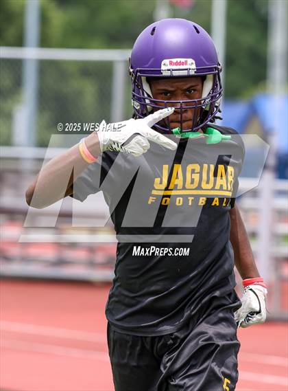 Thumbnail 1 in Germantown vs DeSoto Central (U of Memphis 7v7) photogallery.