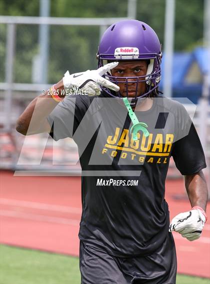 Thumbnail 2 in Germantown vs DeSoto Central (U of Memphis 7v7) photogallery.