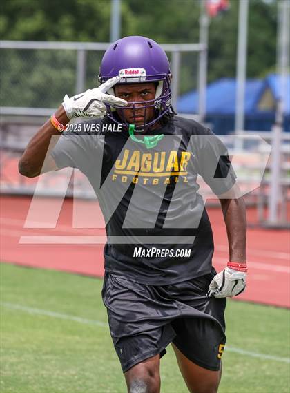 Thumbnail 1 in Germantown vs DeSoto Central (U of Memphis 7v7) photogallery.