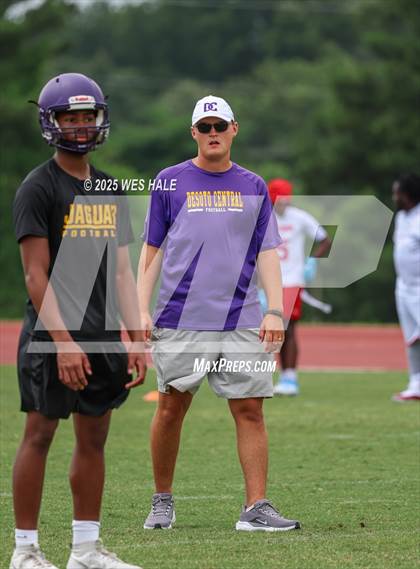 Thumbnail 2 in Germantown vs DeSoto Central (U of Memphis 7v7) photogallery.