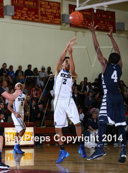Thumbnail 2 in Loyola vs. El Camino Real (Fairfax State Preview) photogallery.
