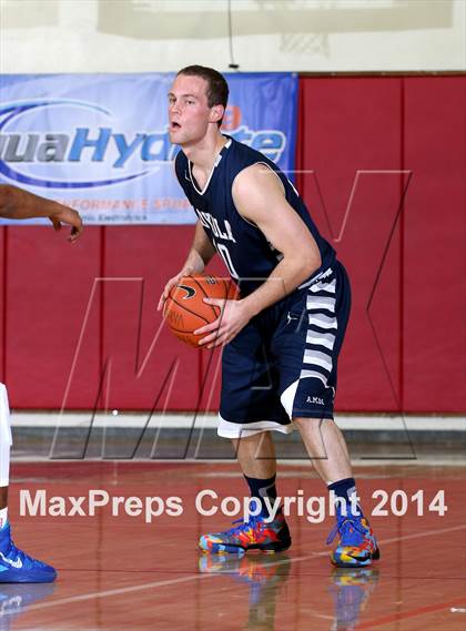 Thumbnail 1 in Loyola vs. El Camino Real (Fairfax State Preview) photogallery.