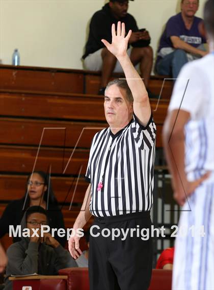 Thumbnail 1 in Loyola vs. El Camino Real (Fairfax State Preview) photogallery.