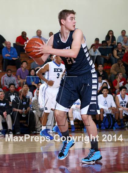 Thumbnail 1 in Loyola vs. El Camino Real (Fairfax State Preview) photogallery.