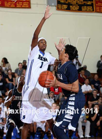 Thumbnail 2 in Loyola vs. El Camino Real (Fairfax State Preview) photogallery.