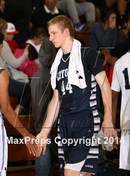 Thumbnail 3 in Loyola vs. El Camino Real (Fairfax State Preview) photogallery.
