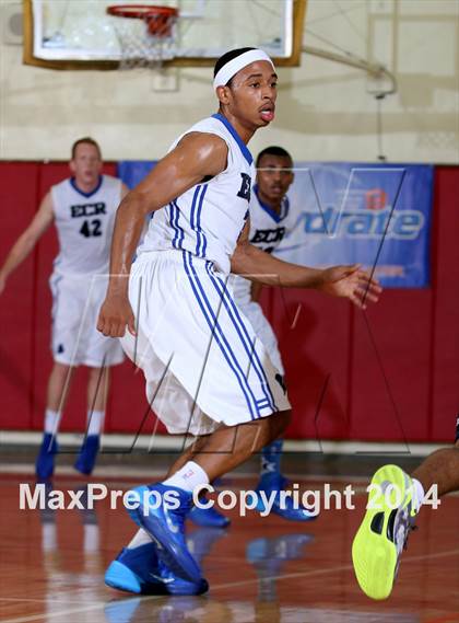 Thumbnail 1 in Loyola vs. El Camino Real (Fairfax State Preview) photogallery.