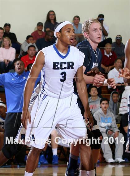 Thumbnail 3 in Loyola vs. El Camino Real (Fairfax State Preview) photogallery.