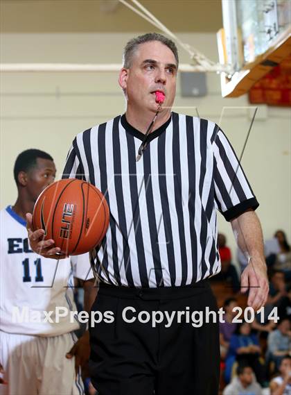 Thumbnail 2 in Loyola vs. El Camino Real (Fairfax State Preview) photogallery.