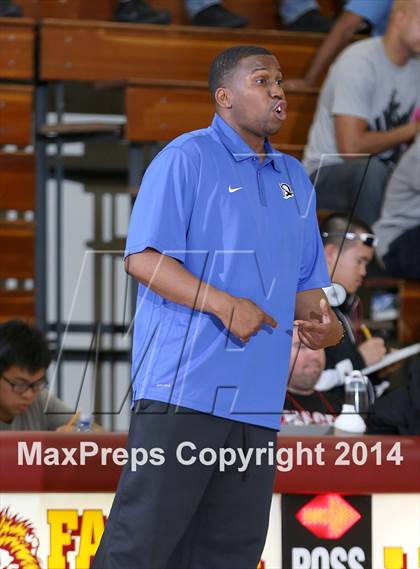 Thumbnail 3 in Loyola vs. El Camino Real (Fairfax State Preview) photogallery.