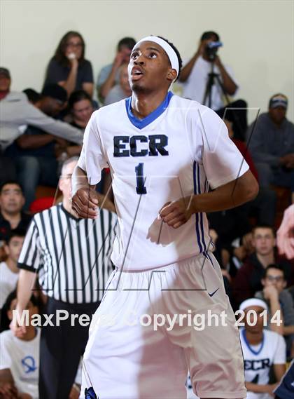 Thumbnail 2 in Loyola vs. El Camino Real (Fairfax State Preview) photogallery.