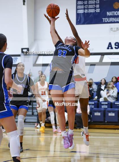 Thumbnail 3 in Lutheran vs Booker T Washington (Sophie Cunningham Classic) photogallery.