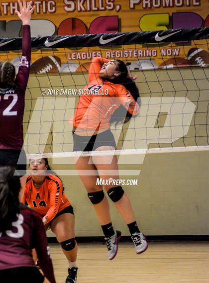 Thumbnail 1 in Torrance vs West Anchorage (NIKE Tournament of Champions) photogallery.