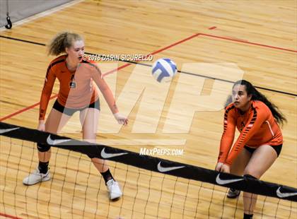 Thumbnail 1 in Torrance vs West Anchorage (NIKE Tournament of Champions) photogallery.