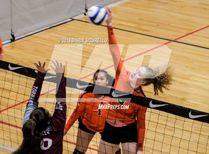 Thumbnail 3 in Torrance vs West Anchorage (NIKE Tournament of Champions) photogallery.